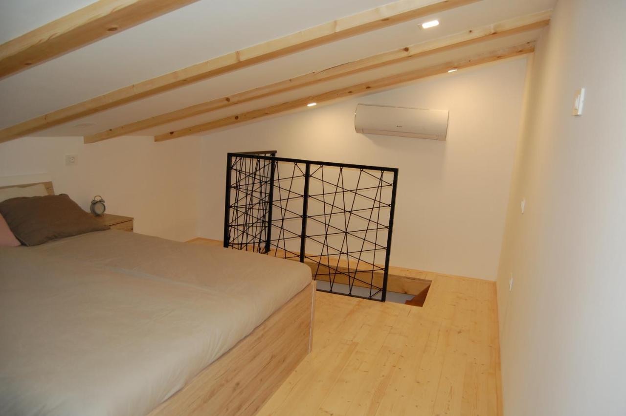 Apartma Hiska Dobravlje ภายนอก รูปภาพ
