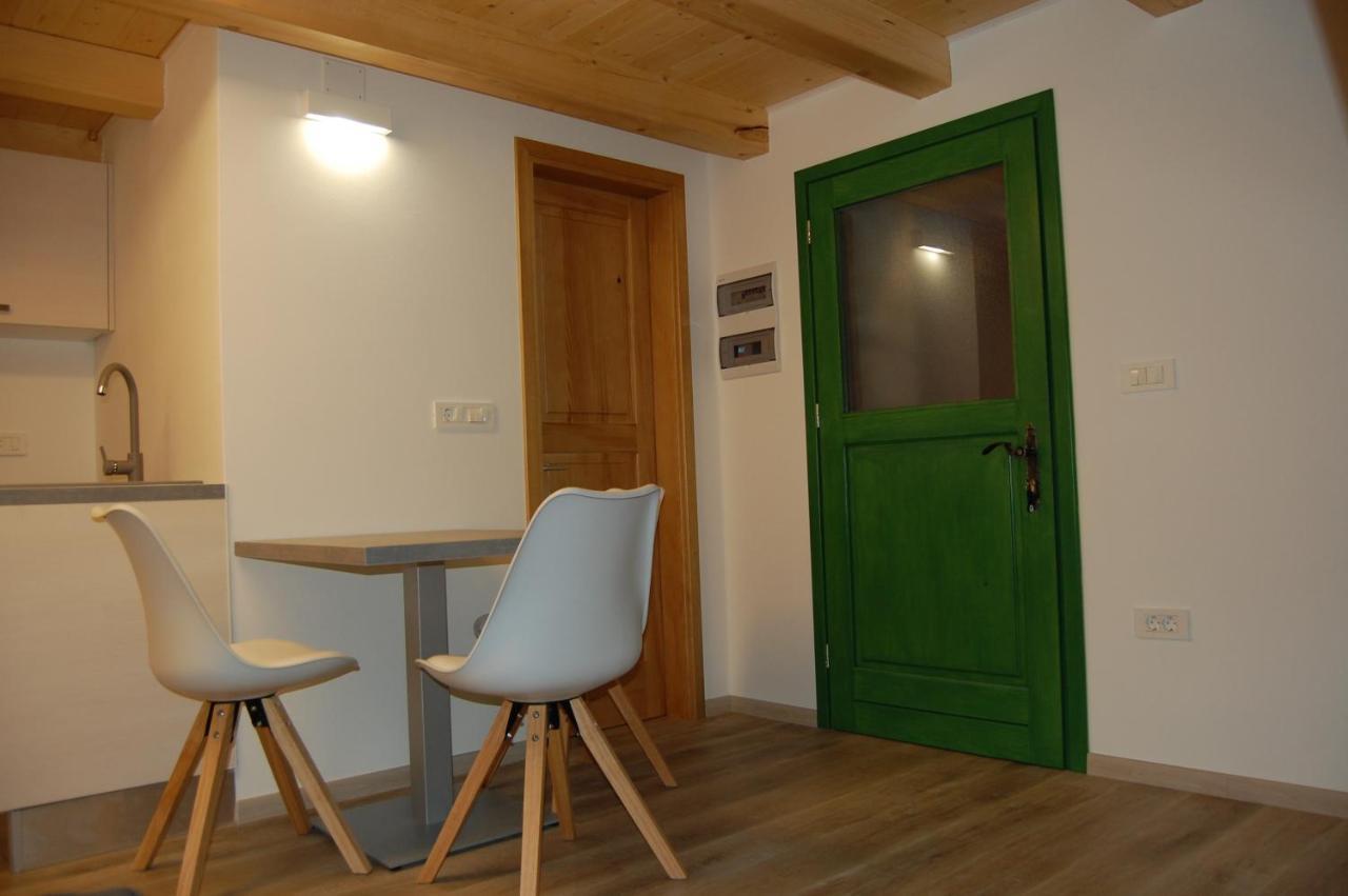 Apartma Hiska Dobravlje ภายนอก รูปภาพ