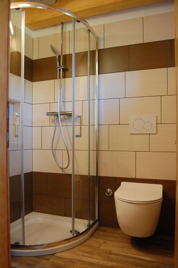 Apartma Hiska Dobravlje ภายนอก รูปภาพ