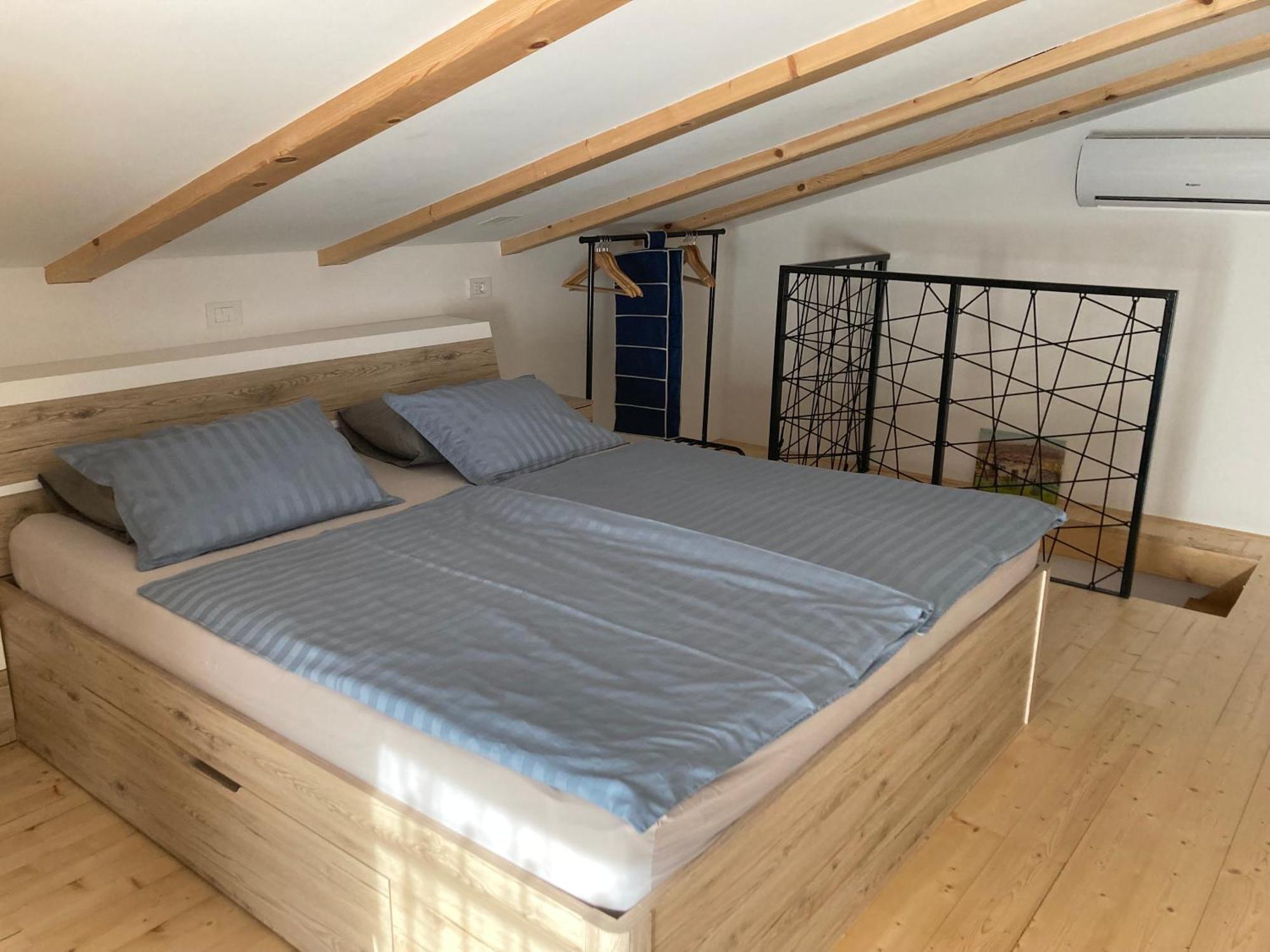 Apartma Hiska Dobravlje ภายนอก รูปภาพ